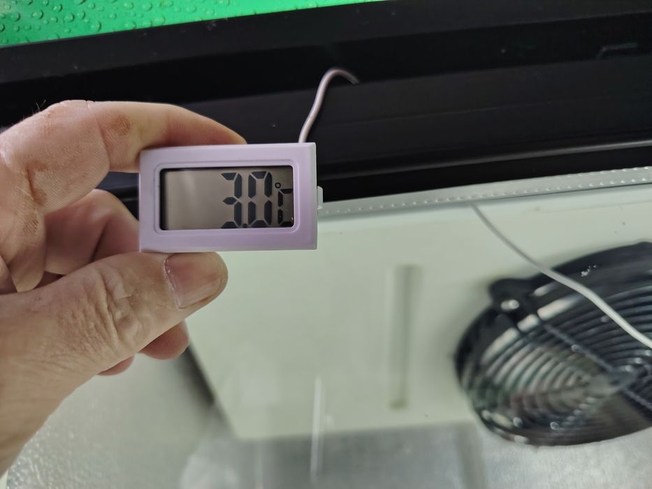 Хладилна витрина,