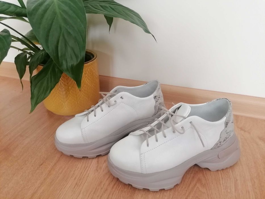 Обувки от естествена кожа