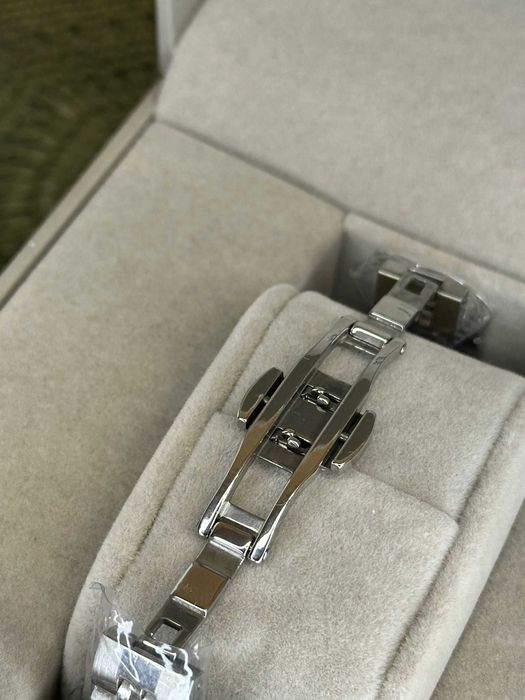 Vivienne Westwood Camberwell Ceas 28 MM In Purple Stainless Steel