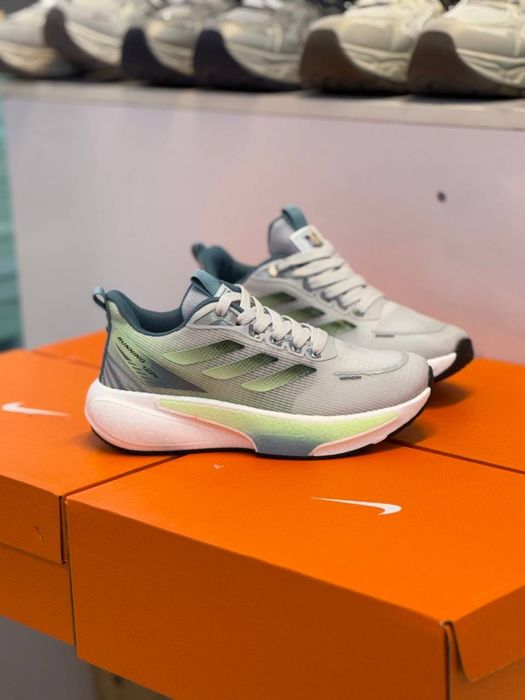 Женские кросовки