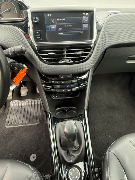 Peugeot 2008 1.2 benzina 110cp euro 6 RCA,impozit mic RATE avans 0