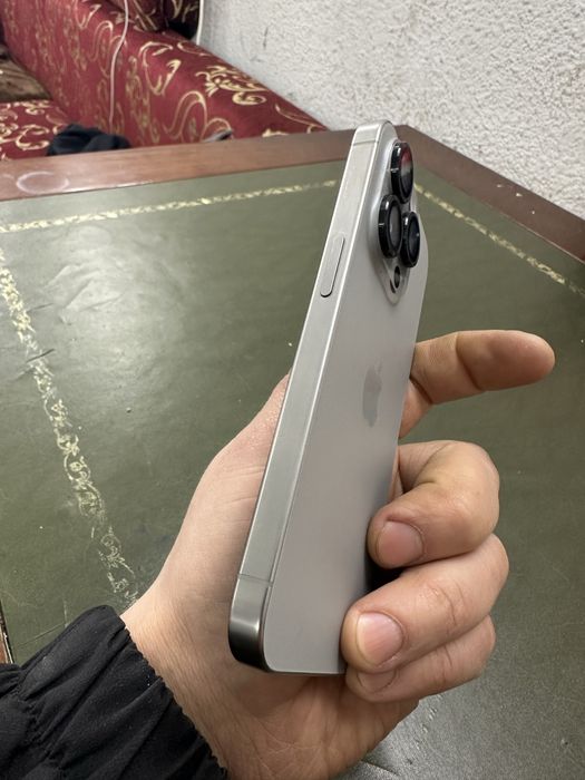 Айфон 15 pro в отличном состояний