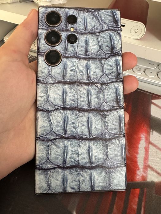 Продам Samsung Galaxy S23 Ultra 256gb