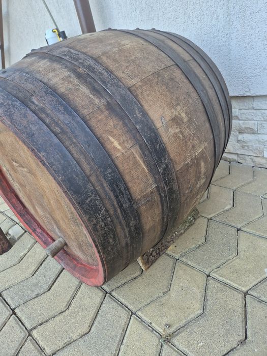 Butoi vin din lemn de stejar/ 120 Litri