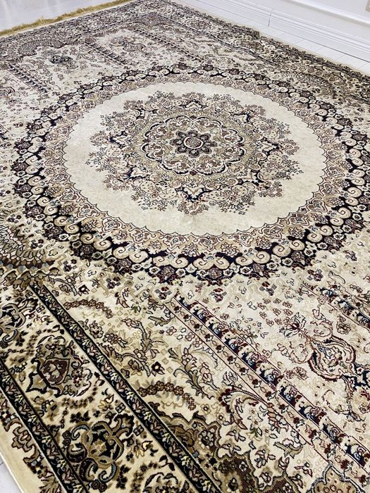 Ковер шелковый