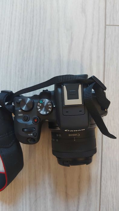 Canon eos r10 в отличном состоянии
