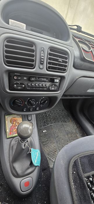 Clio 2 1.2 бензин с газов инжекцион