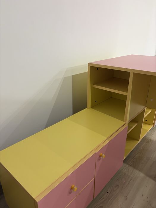 Детско бюро с две шкафчета