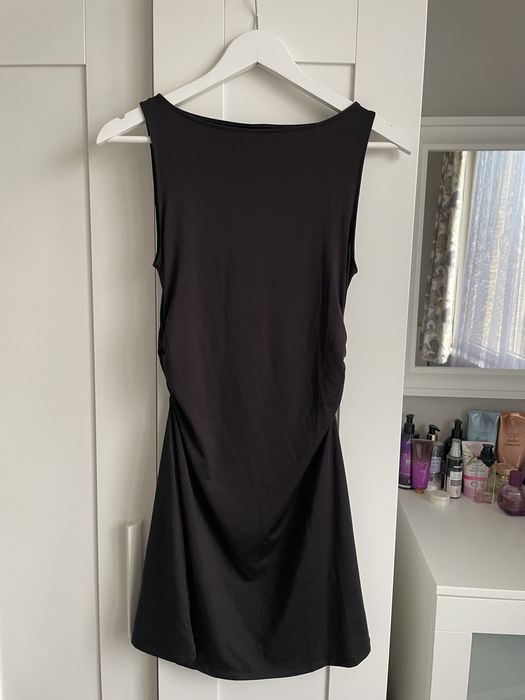 Черна рокля от H&M