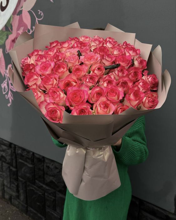 Доставка цветов,букет цветов,розы,пионы,тюльпаны