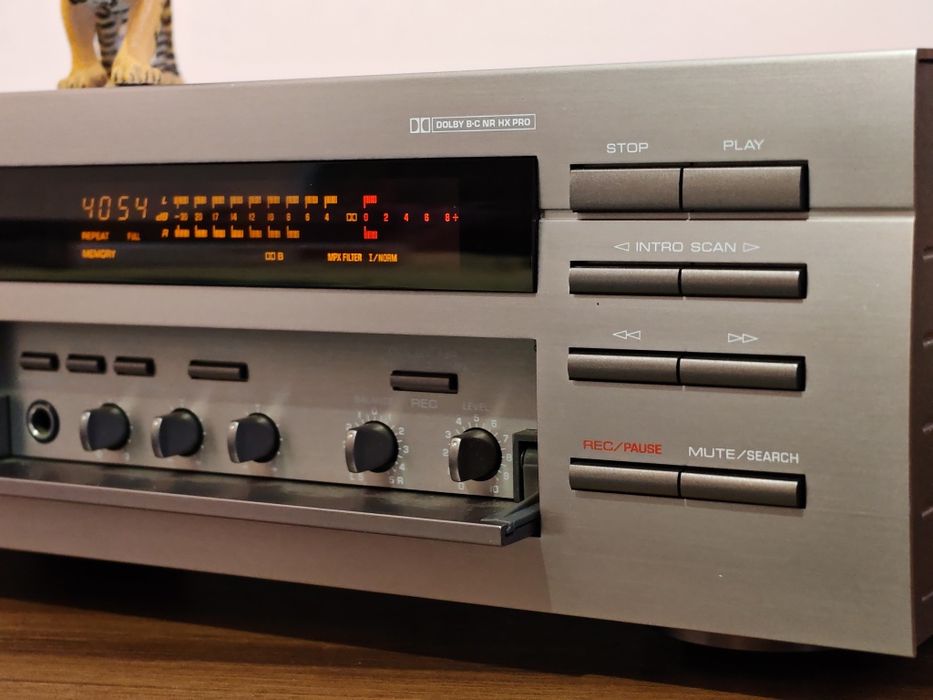 Yamaha KX-490. Un deck de calibru, adevărat. Impecabil. Preț fix !