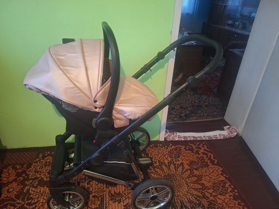Бебешка количка 3 в 1