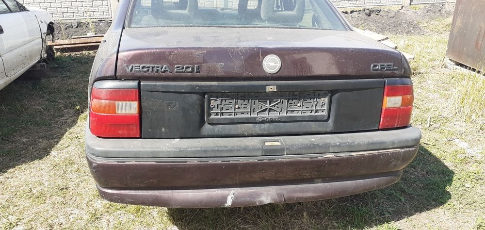 Запчасти на  вектра а
