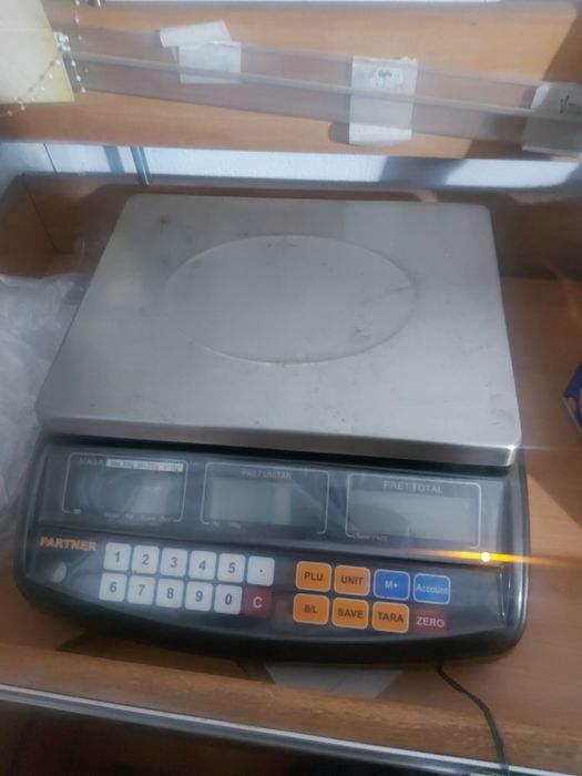 Vând cantar comercial