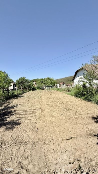 Casă Cu Teren 1.668 Mp | Bujoreni