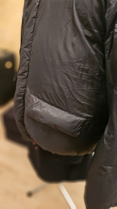 Продаётся отличная куртка пуховик.