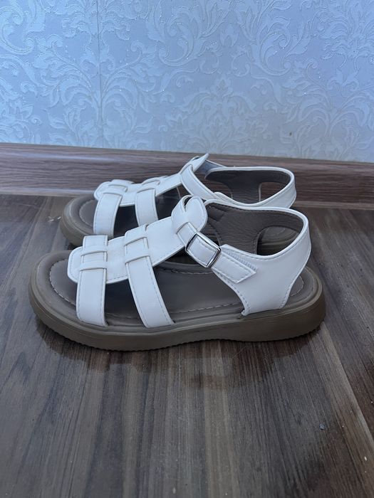 Срочно пакет обуви на 35 р