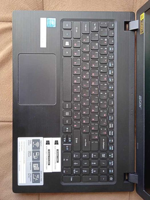 Acer Aspire 3 A315-31 Четириядрен FHD SSD+1TB HDD отлична батерия
