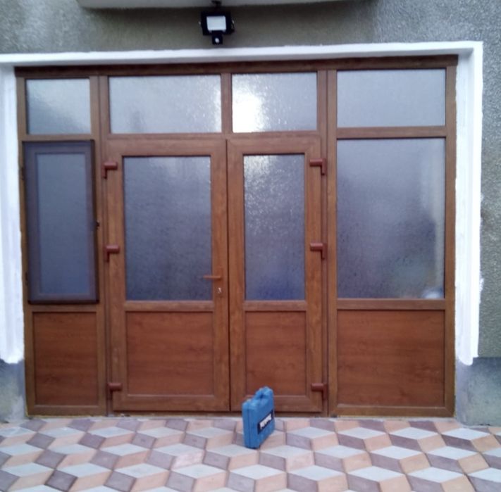 Tamplarie PVC cu geam termopan cu posibilitate in RATE