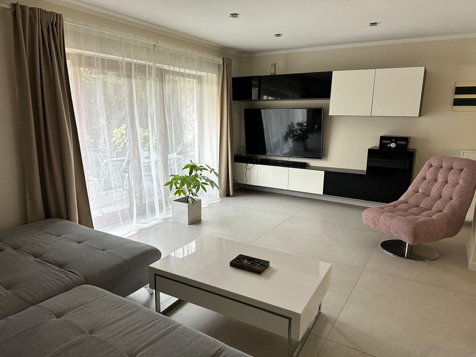 Proprietar, inchiriez apartament 2 camere + gradina privata