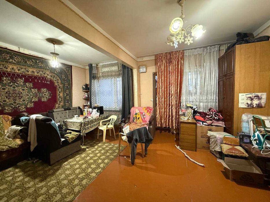 Продаётся 4-комнатная квартира на Авиасозлар 1