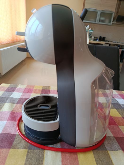 Кафемашина Dolce gusto Nescafe
