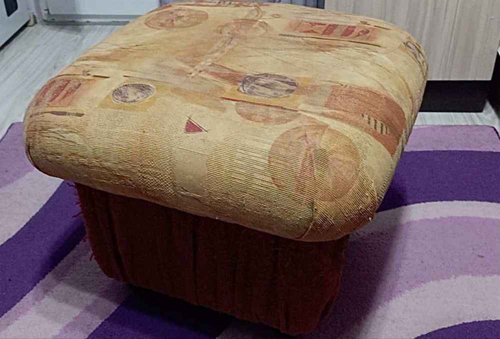 Разтегателен диван