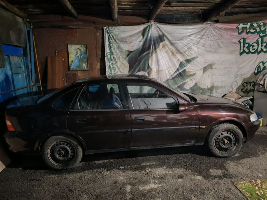 Продается машина Opel Vectra 1996