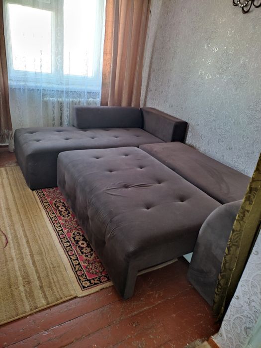 Продается угловой диван .