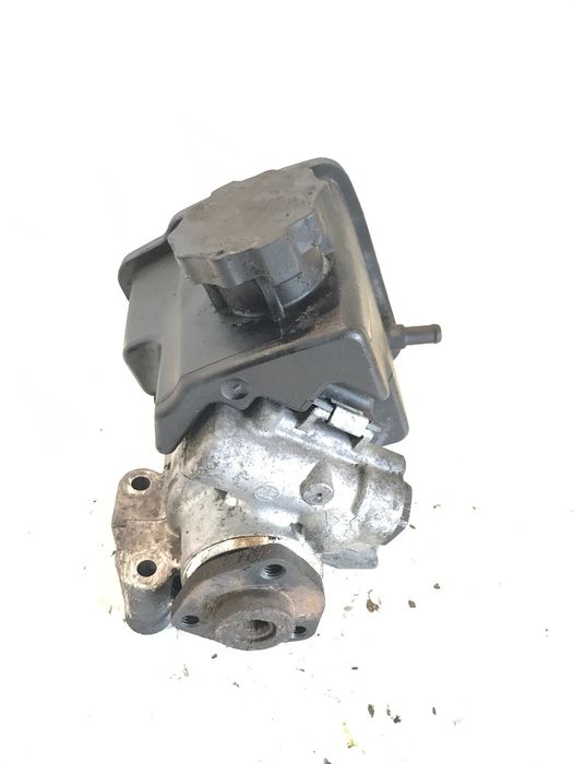 Помпа на сервоуправление 2.2 CDI за Mercedes W639 Vito (2003-2009) A0034667201