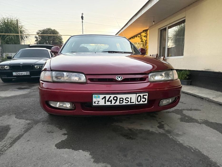 Продам Мазду кронус