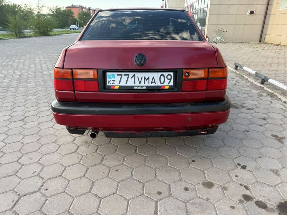 Volkswagen Vento 1,8 срочно