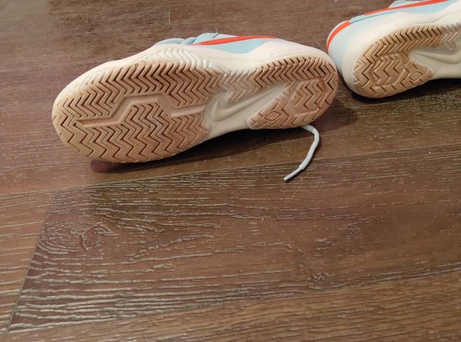 Оригинални маратонки Nike Air Zoom Resistance