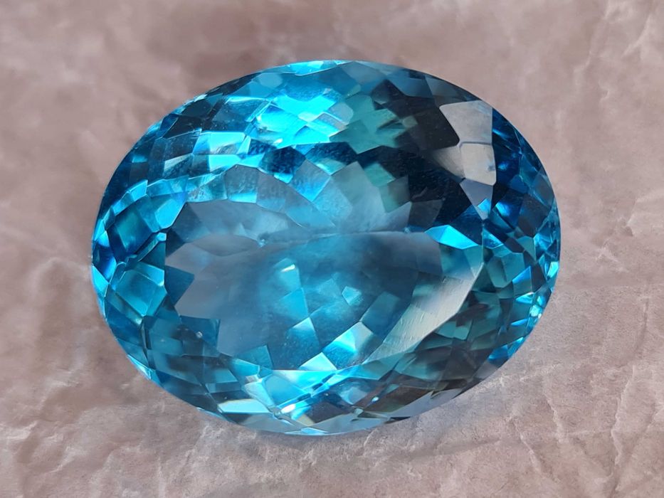 Topaz albastru 39.34 ct