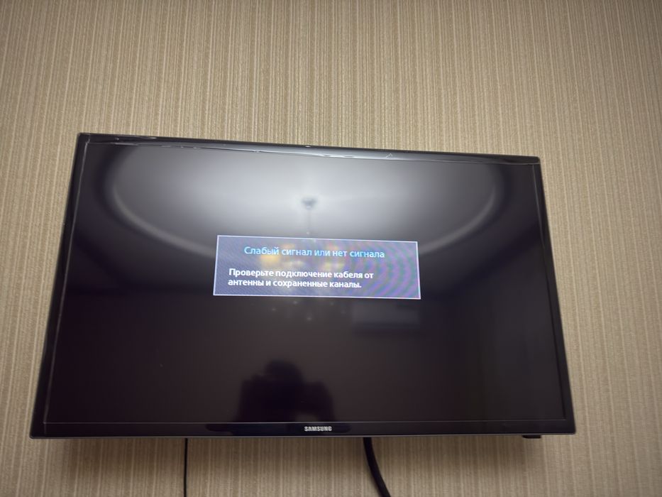 Продам телевизор Samsung UE32F4000AWXUZ (32”)