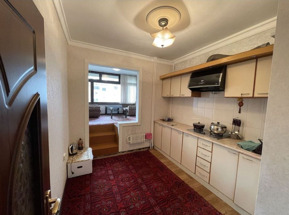 Qorasaroy 3 hona 82 kvadrat