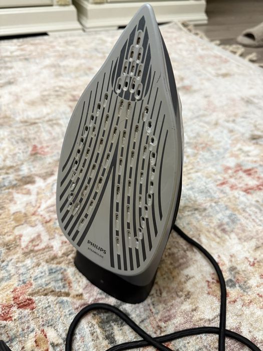 Утюг Philips GC2999/80 серый-черный
