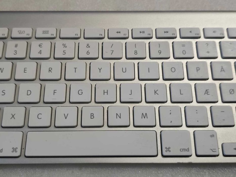 Tastatura Wireless Apple, Model A1314, Bluetooth, Aluminiu qwerty