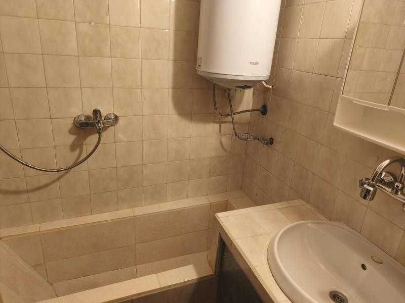 Дава се под наем Едностаен апартамент в Бургас, Възраждане - 67 кв.м за 408 € - Снимка #11