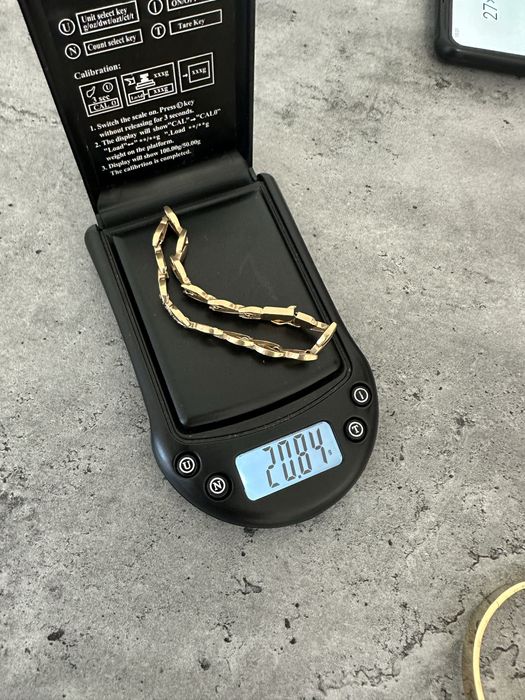 Продам стуля со столом качечтвенная мебель