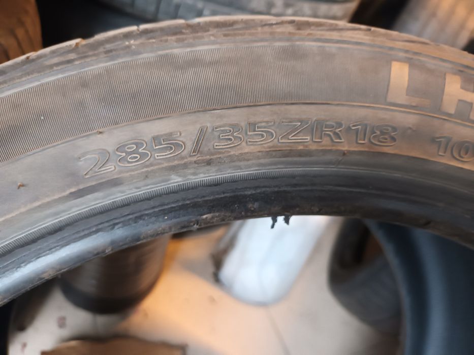 Гуми 285.35.18 цола 2 бр