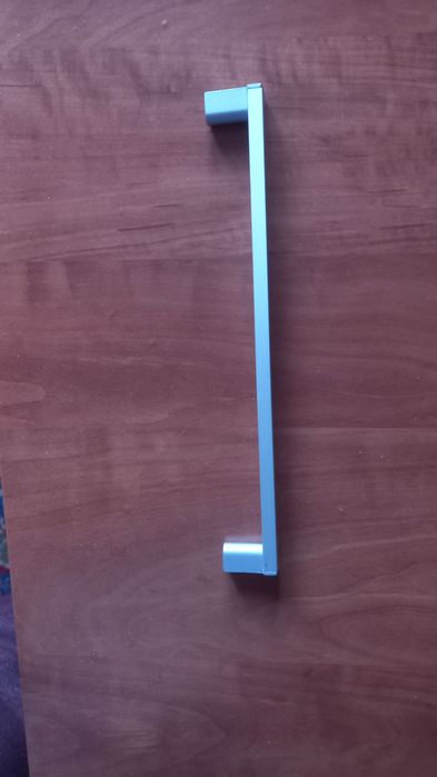 Продавам дръжки за мебели