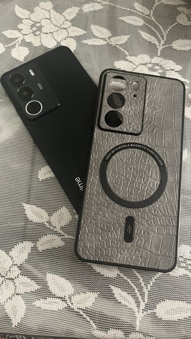 Продам  телефон realme C71