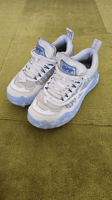 Off white odsy Marble Blue