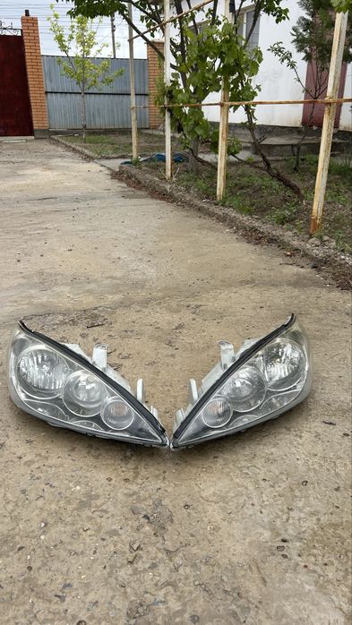Камри передний фара