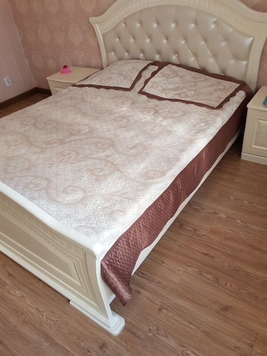 Продам покрывало на тахту