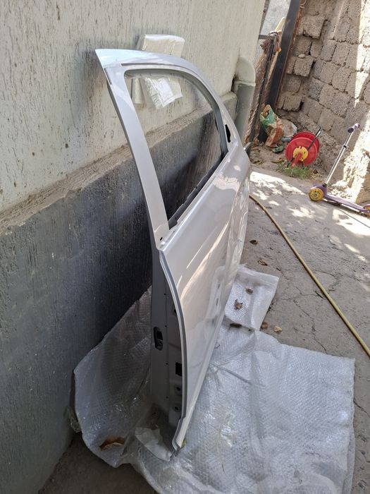 Дверь задняя левая кобальт