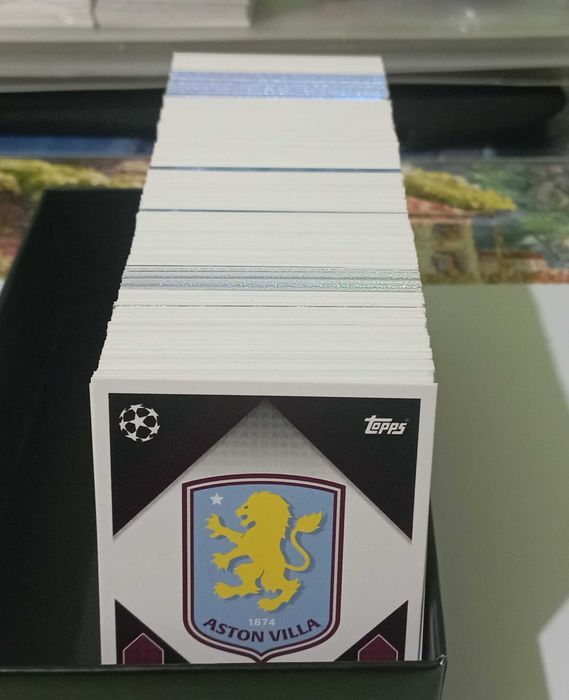 Vând cartonașe Match Attax – Colecțiile 23/24, 24/25 și 25/26