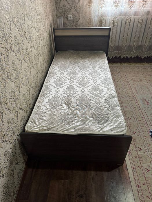 Односпальная кровать