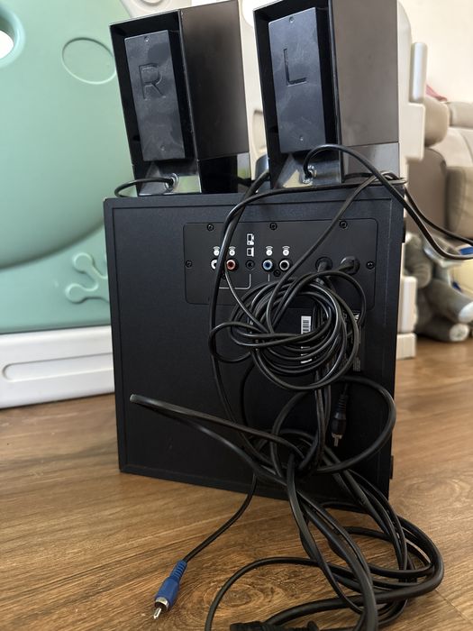 Boxe Logitech 2.1 Z533, 60W RMS